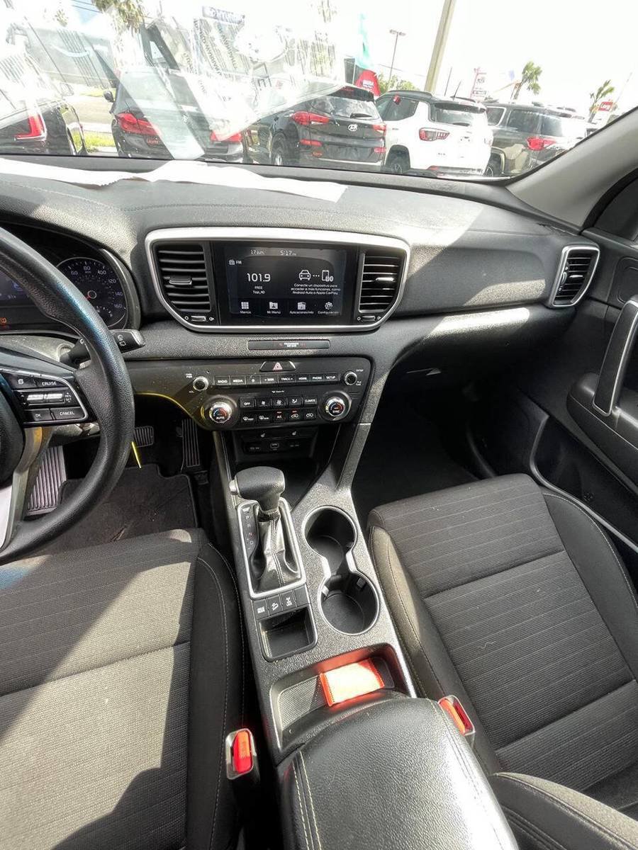 Used 2020 Kia Sportage LX w/ LX Popular Package AWD/4WD image 10
