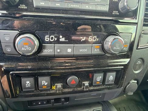 Used 2023 Nissan Titan PRO-4X w/ Pro-4x Convenience Package AWD/4WD image 11