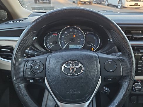 Used 2015 Toyota Corolla LE image 20