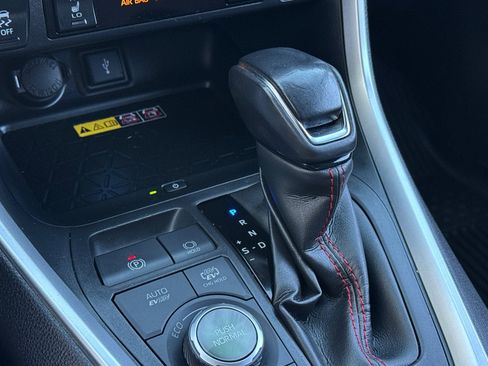 Used 2022 Toyota RAV4 XSE w/ Weather Package image 23