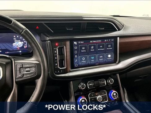 Used 2024 GMC Yukon XL Denali Ultimate AWD/4WD image 12