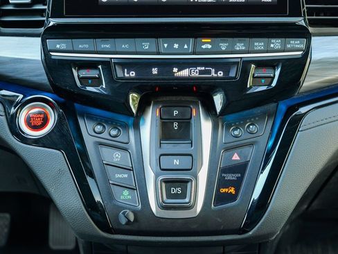 Used 2025 Honda Odyssey Elite image 49