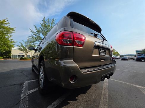 Used 2011 Toyota Sequoia Limited image 11