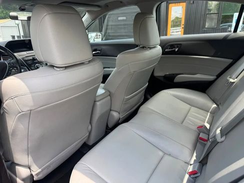 Used 2016 Acura ILX FWD image 6