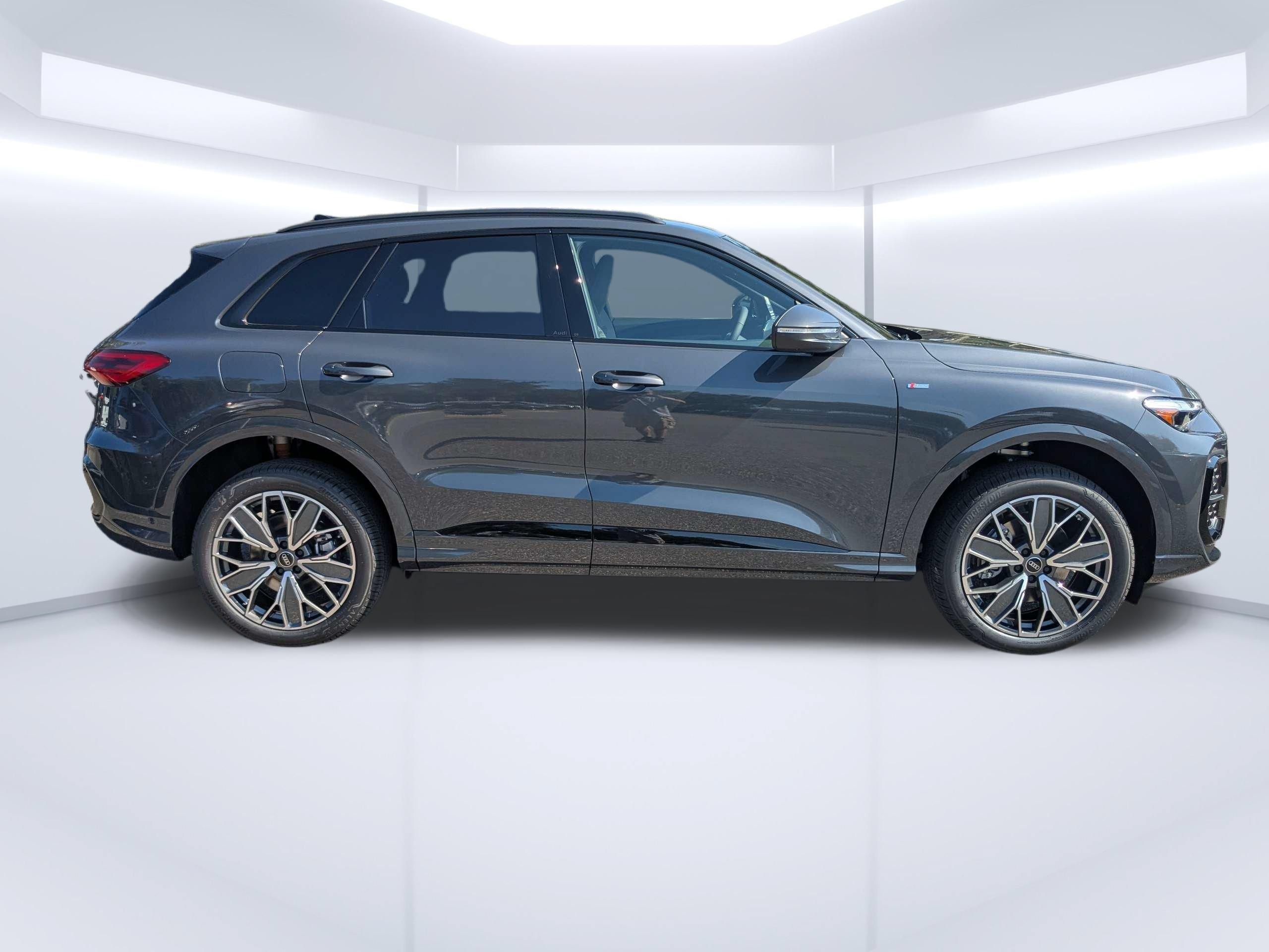 New 2026 Audi Q5 Premium Plus AWD/4WD image 3
