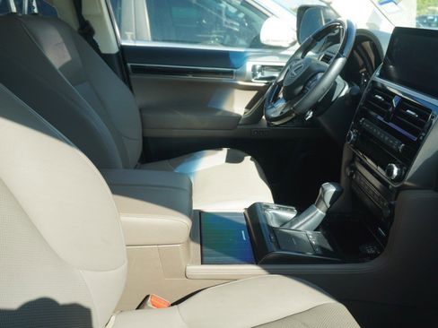 Used 2023 Lexus GX 460 Premium image 9
