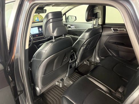 Used 2023 Kia Sportage EX AWD/4WD image 12