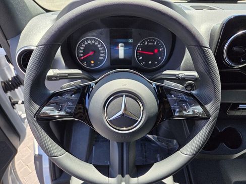 New 2026 Mercedes-Benz Sprinter 2500 image 25