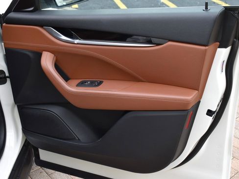 Used 2019 Maserati Levante S image 45