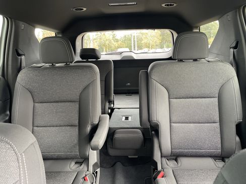 New 2025 Chevrolet Traverse LT w/ Enhanced Driving Package image 39