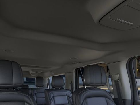 New 2026 Lincoln Navigator L Premier AWD/4WD image 24