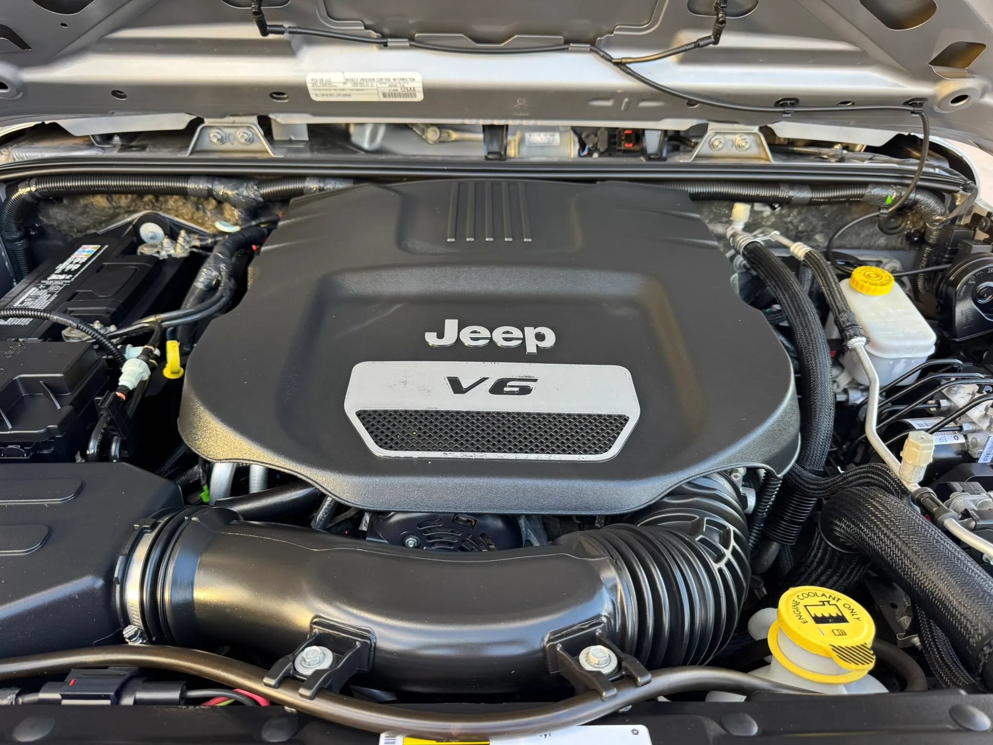 Used 2015 Jeep Wrangler Sport w/ Quick Order Package 23S AWD/4WD image 23