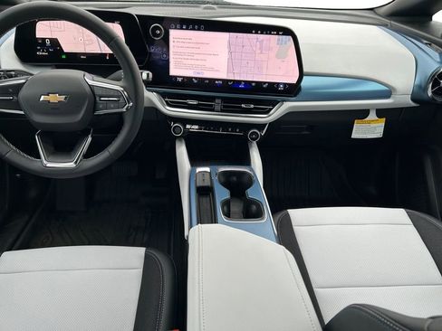 New 2026 Chevrolet Equinox EV LT w/ LPO, Blackout Package FWD image 12