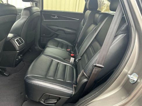 Used 2019 Kia Sorento EX w/ EX Touring Package image 24
