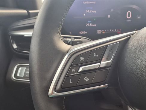 Used 2025 Buick Enclave Preferred w/ Power Package image 10