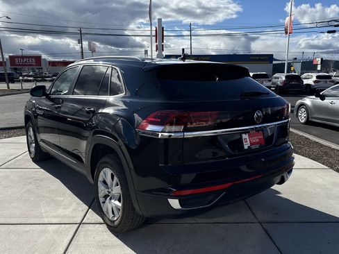 Used 2020 Volkswagen Atlas Cross Sport S image 5