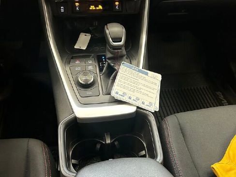 New 2025 Toyota RAV4 SE image 13
