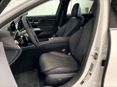 New 2026 Mercedes-Benz E 350 4MATIC Sedan image 9