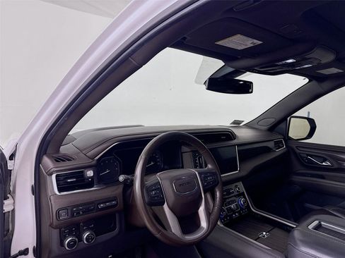 Used 2021 GMC Yukon XL Denali image 5