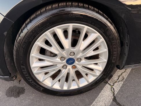 Used 2017 Ford Focus Titanium image 44