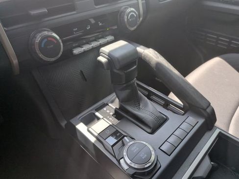 Used 2025 Toyota Tacoma SR5 AWD/4WD image 27
