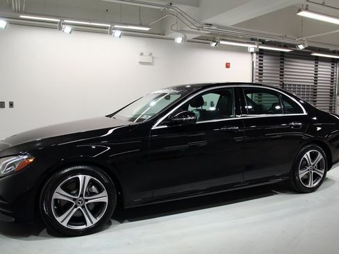 Used 2019 Mercedes-Benz E 300 E 300 image 16