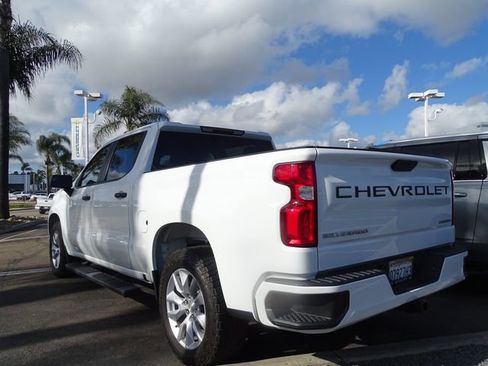 Certified 2021 Chevrolet Silverado 1500 Custom image 2
