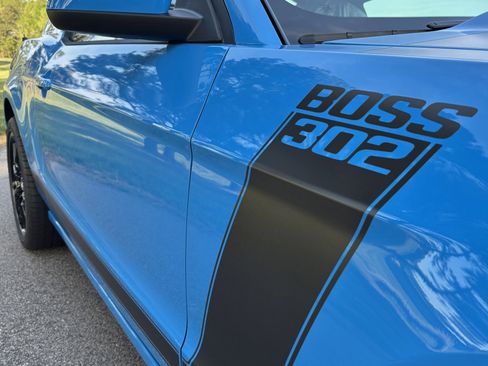 Used 2013 Ford Mustang Boss 302 w/ Boss 302 Accessory Pkg RWD image 8
