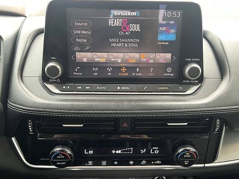 Used 2021 Nissan Rogue SV FWD image 24
