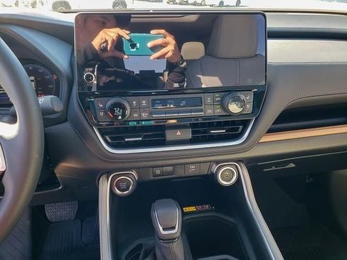 New 2026 Toyota Grand Highlander Limited image 10