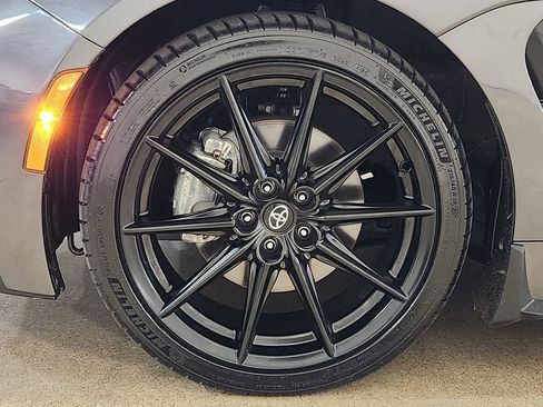Used 2025 Toyota GR86 Premium RWD image 26