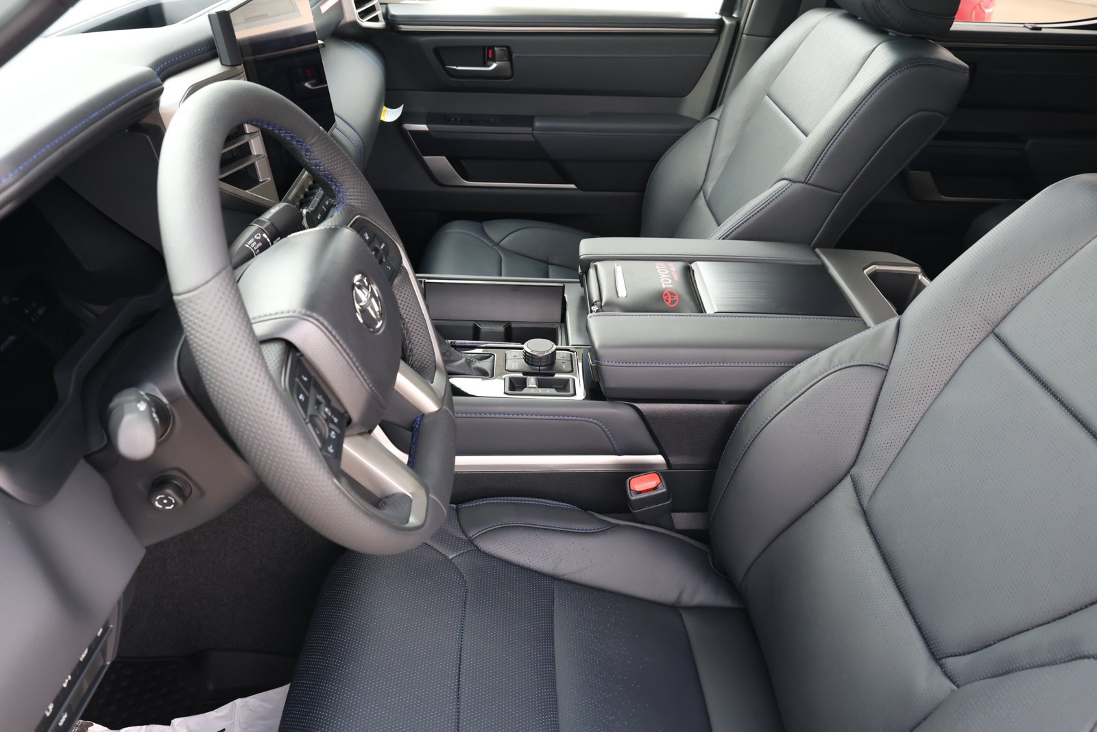New 2026 Toyota Tundra Limited AWD/4WD image 15
