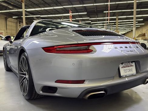Used 2017 Porsche 911 Carrera AWD/4WD image 8