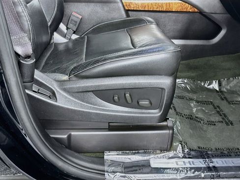 Used 2015 Chevrolet Tahoe LTZ RWD image 39