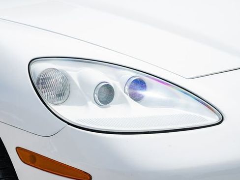 Used 2006 Chevrolet Corvette Convertible w/ Preferred Equipment Group image 64