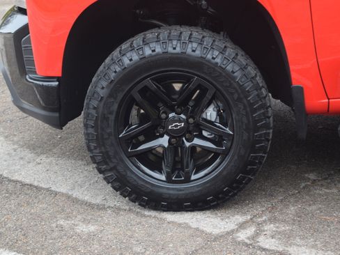 Used 2020 Chevrolet Silverado 1500 LT Trail Boss image 28