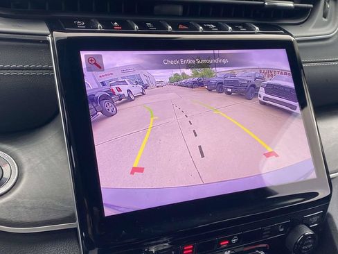 Used 2023 Jeep Grand Cherokee L Limited w/ Black Appearance Package RWD image 27