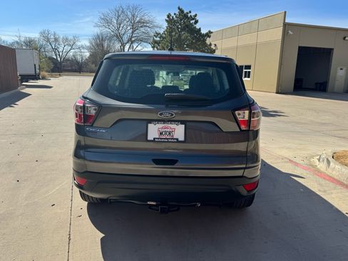 Used 2017 Ford Escape S image 3