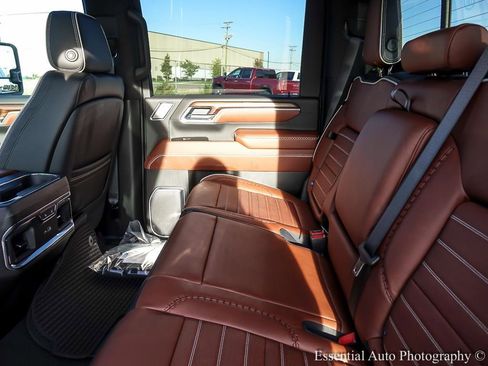 New 2026 GMC Sierra 2500 Denali Ultimate image 13