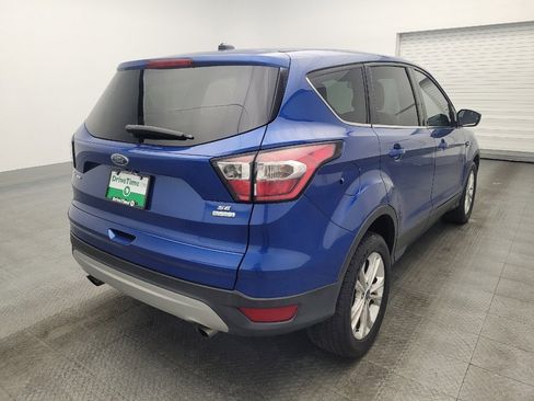 Used 2017 Ford Escape SE image 9