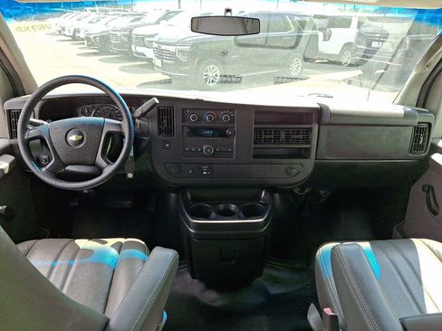 Used 2012 Chevrolet Express 2500 RWD image 12