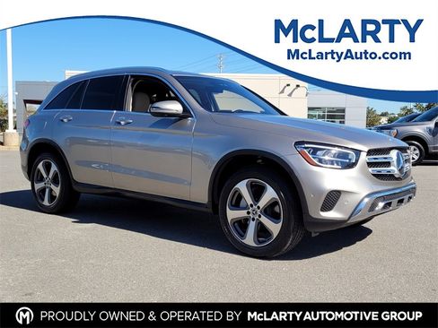 Used 2022 Mercedes-Benz GLC 300 image 1