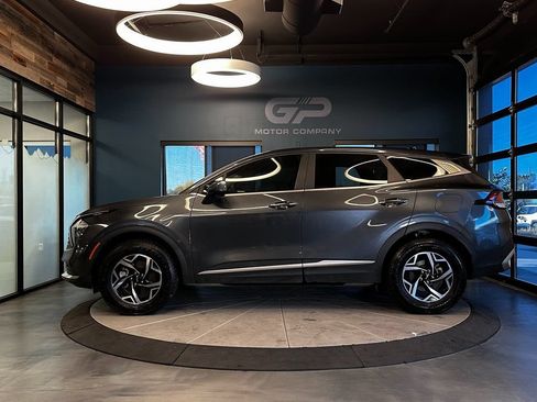 Used 2023 Kia Sportage LX AWD/4WD image 6