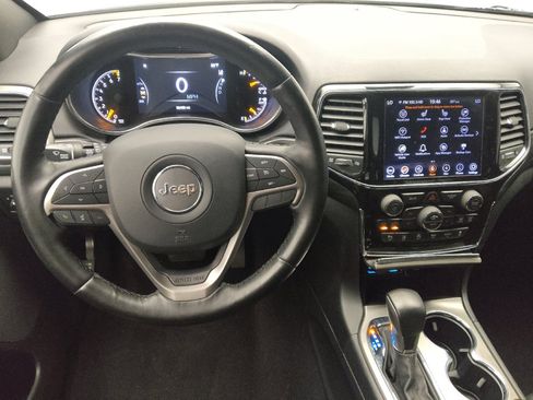 Used 2020 Jeep Grand Cherokee Altitude RWD image 22