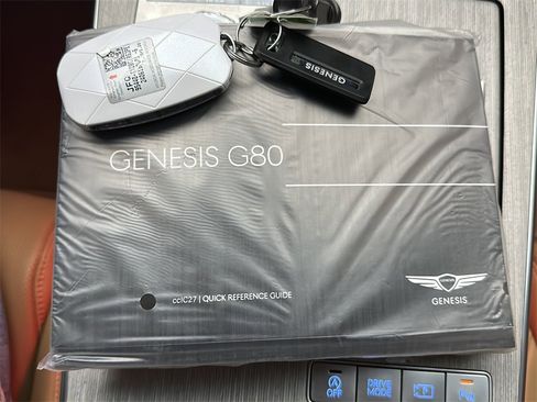 Certified 2025 Genesis G80 2.5T Advanced image 30