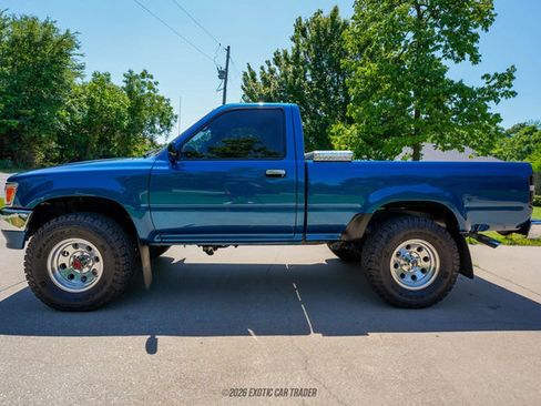 Used 1994 Toyota Pickup DX AWD/4WD image 3