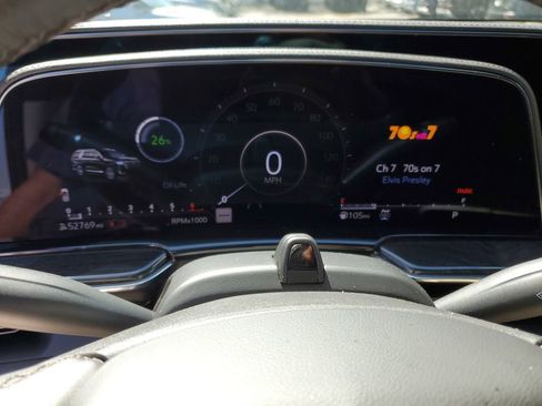 Used 2023 Cadillac Escalade Premium Luxury w/ Performance Package AWD/4WD image 25