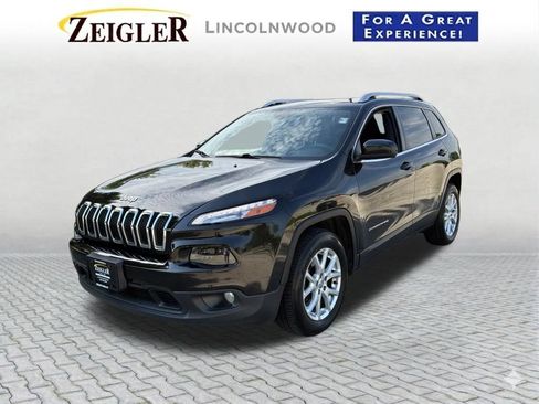 Used 2015 Jeep Cherokee Latitude w/ Cold Weather Group AWD/4WD image 4