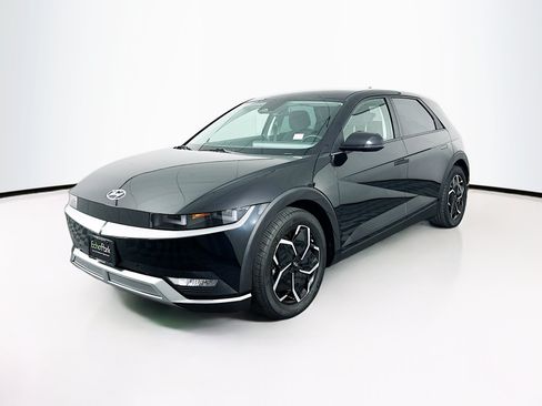 Used 2024 Hyundai Ioniq 5 SEL RWD image 3