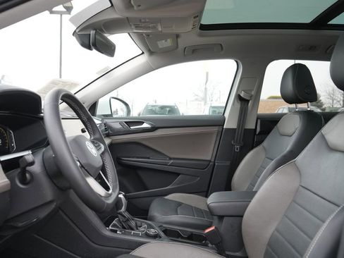 Used 2022 Volkswagen Taos SEL image 22